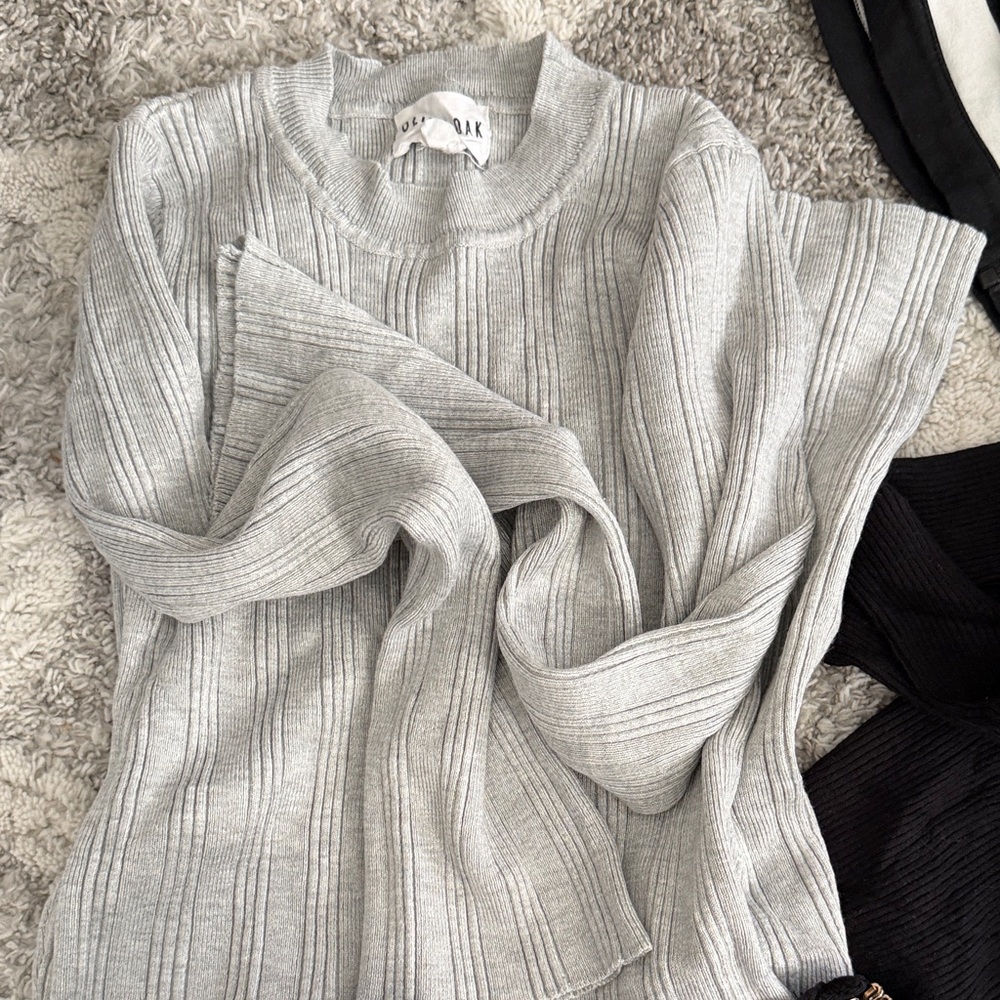 Bundle Assorted Croptop Sweaters - Picture 9 of 9